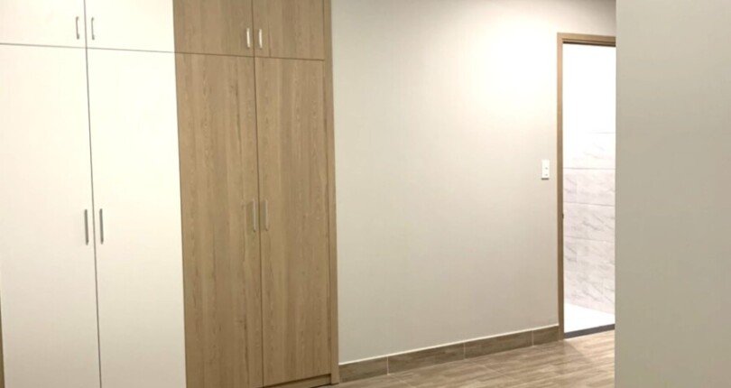 khong gian phong ngu master 810x430 - Giá mua bán căn hộ 3 phòng ngủ block D chung cư Saigon South Residence Nhà Bè T11/2024