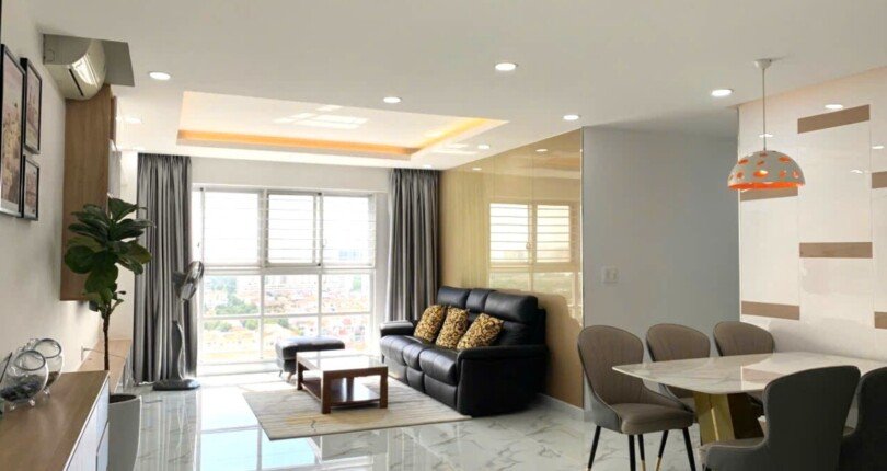 phong khach can ho ban 30 810x430 - Giá mua bán căn hộ 3pn blok I chung cư Happy Valley Phú Mỹ Hưng T11/2024