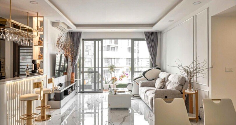 phong khach can ho ban 6 810x430 - Giá mua bán căn hộ 3 phòng ngủ số 02 Block B chung cư Riverpark Premier Quận 7 T11/2024