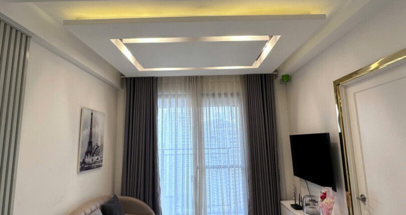 phong khach can ho can ban 810x430 - Bán căn hộ chung cư Saigon South, 72m2, 02pn, giá 4.650 tỷ, nhà đẹp, nội thất cao cấp, xem nhà dễ.