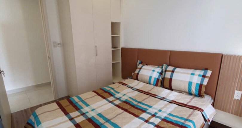 phong ngu can ho cho thue 1 810x430 - Cho thuê căn hộ chung cư Scenic Valley 1, 70m2, 02pn, giá 18tr/tháng, đầy đủ nội thất.