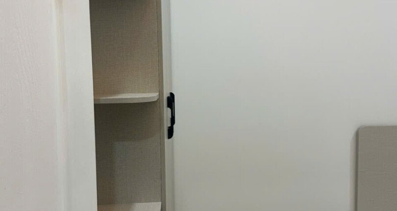 phong ngu day du thiet bi noi that 1 810x430 - Giá mua bán căn hộ 2pn Block A Chung cư Park View Phú Mỹ Hưng Quận 7 T11/2024