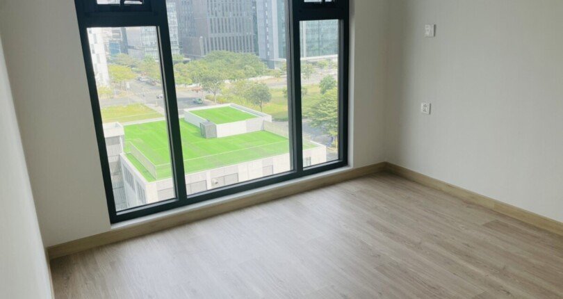 phong ngu hoan thien co ban 810x430 - Giá mua bán căn hộ 2pn số 05 Block B chung cư Cardinal Court Phú Mỹ Hưng Q7 T11/2024