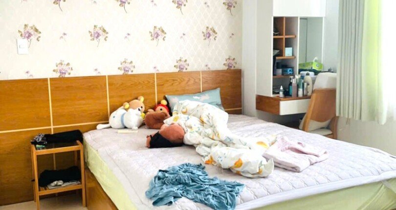 phong ngu master 1 810x430 - Bán gấp căn hộ 2pn Scenic Valley 2 Phú Mỹ Hưng, căn góc, lầu cao, view Crescentmall