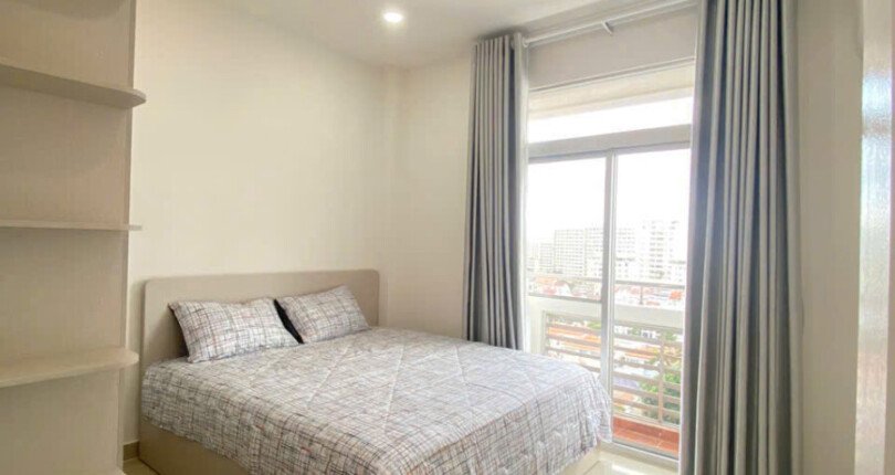 phong ngu master rong rai 1 810x430 - Giá mua bán căn hộ 3pn chung cư Park View đường Nguyễn Đức Cảnh Quận 7 T11/2024