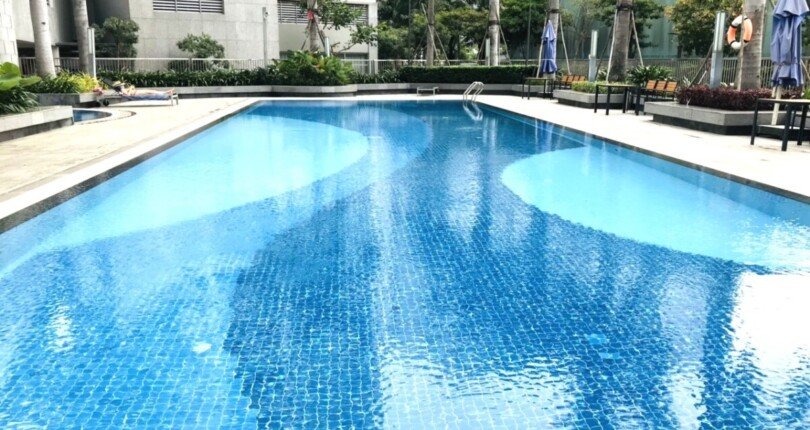 tien ich ho boi noi kdc 810x430 - Giá mua bán căn hộ 2 phòng ngủ chung cư Green Valley Quận 7 T11/2024