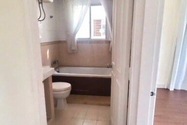toilet-co-bon-tam-nam