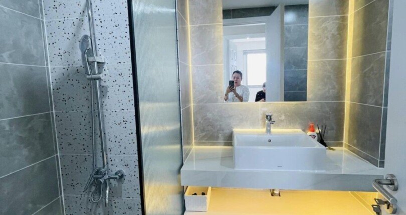 wc can ho ban 3 810x430 - Bán căn hộ chung cư Green Valley, diện tích 125m2, giá 10.3 tỷ, đầy đủ nội thất, nhà đẹp.