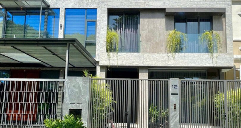 z5987871099172 ec5b2484983b0043f71aa82fdffed276 810x430 - Bán biệt thự khu Mỹ Thái Quận 7 dt 7x18m trệt 2 lầu giá 34 tỷ