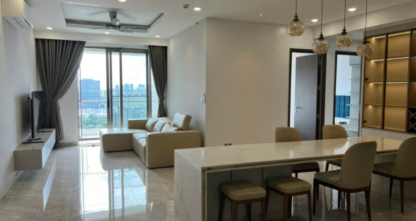 z6005308573420 11f14641e632d665fa0c1e1739324d47 810x430 - Cho thuê MIDTOWN M8 128m 3 phòng full nội thất giá 2300usd/th