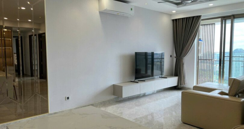 z6005308577544 ecbdd2393e2ef7f224d73ffebf3ddd81 810x430 - Cho thuê MIDTOWN M8 128m 3 phòng full nội thất giá 2300usd/th