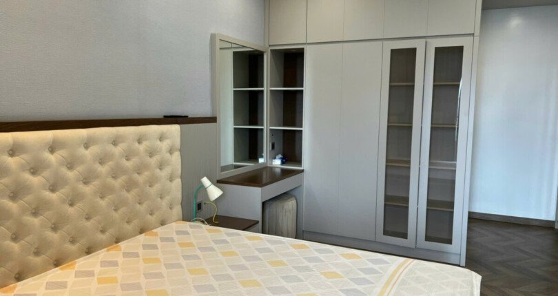 z6005308648031 bf15324d48262aec6c4e667d48b004e8 810x430 - Cho thuê MIDTOWN M8 128m 3 phòng full nội thất giá 2300usd/th