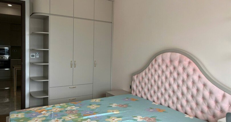 z6005308651799 023d273391c71c67856a2a5eb3249bf2 810x430 - Cho thuê MIDTOWN M8 128m 3 phòng full nội thất giá 2300usd/th