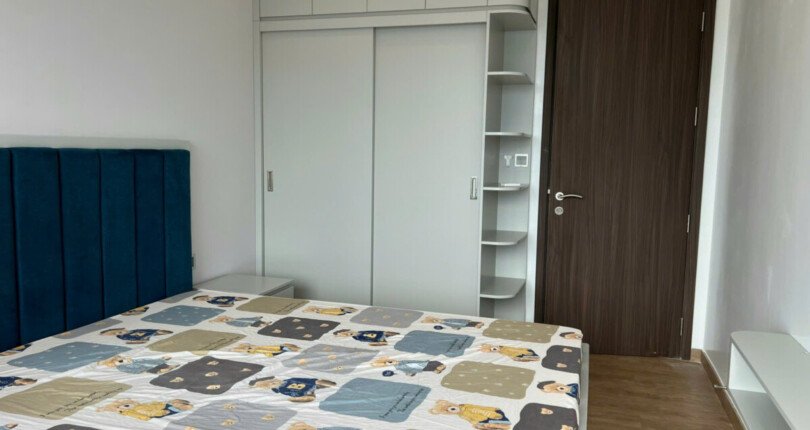 z6005308669197 90f73f325649c7b349e733fabdf9a93c 810x430 - Cho thuê MIDTOWN M8 128m 3 phòng full nội thất giá 2300usd/th