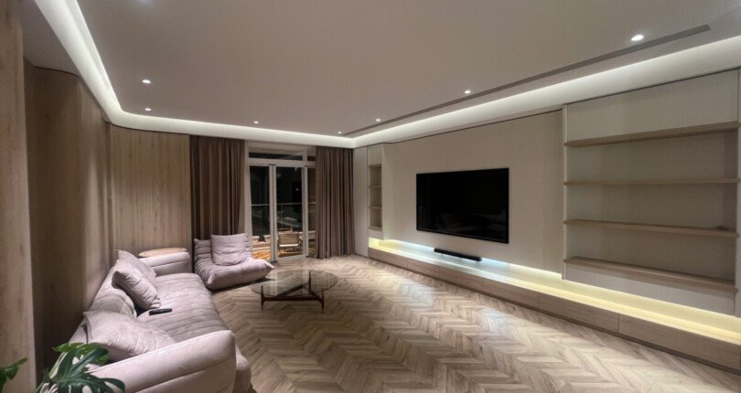 z6007376632069 c005007051d9dc1e5e02edee1e0a3d47 810x430 - Bán căn hộ Riverside Residence tầng 18 180m 3 phòng giá 15,5 tỷ TL