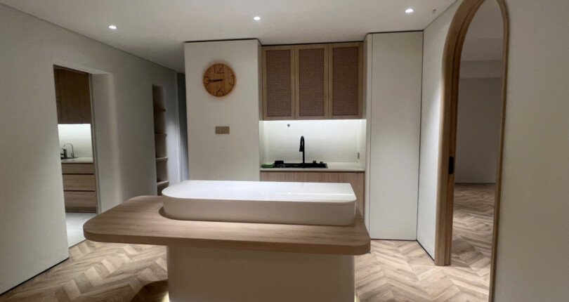 z6007376673785 f6520eebb75ab089ca33c8e8fe345df4 810x430 - Bán căn hộ Riverside Residence tầng 18 180m 3 phòng giá 15,5 tỷ TL