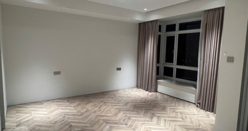 z6007376677704 e90a9e3ca0fcbde7350351d2b0ac27f7 810x430 - Bán căn hộ Riverside Residence tầng 18 180m 3 phòng giá 15,5 tỷ TL