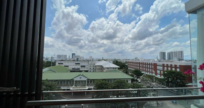 z6008475117771 d53f18633d85db043a8fa59fa26b443a 810x430 - Cho Thuê Midtown M8 tầng 5 2 phòng full đồ giá chỉ 24 triệu/th