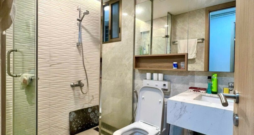 z6008475185240 0a916272ced66f584c2700ed756fde5a 810x430 - Cho Thuê Midtown M8 tầng 5 2 phòng full đồ giá chỉ 24 triệu/th