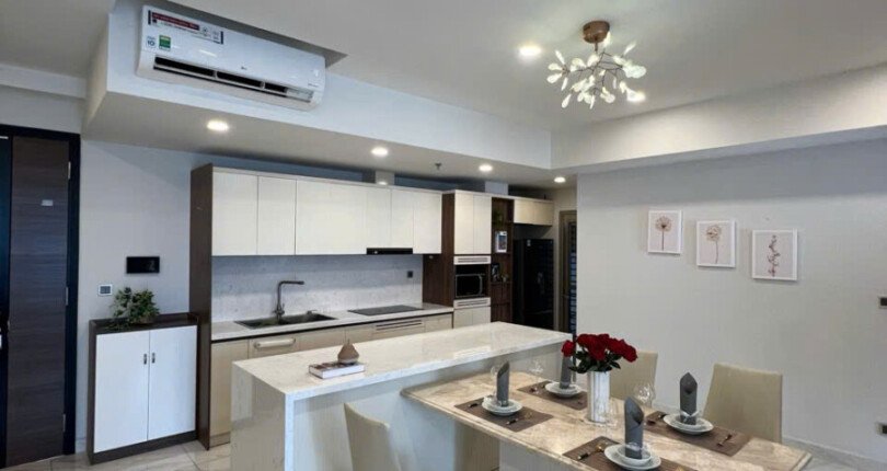 z6020391047353 9800c2adc07f2ec137c1ea9acef6cd19 810x430 - Bán Midtown M6 Phú Mỹ Hưng tầng 6 120m 3pn giá 11,8 tỷ có ô xe