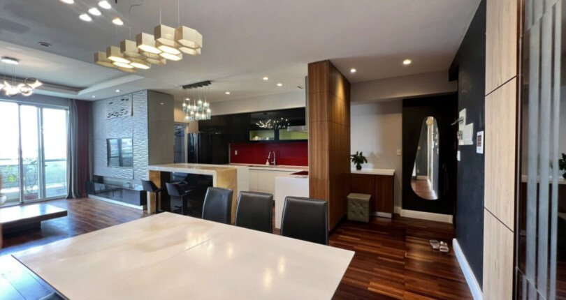 z6024296282041 e1617b4add48abb185b05dd7513fe35b 810x430 - Cho thuê căn hộ Riverpark 1 tầng 5 138m 3 phòng giá 1700usd/tháng