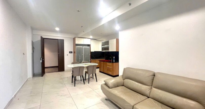 z6031128843330 969591a36891c23e1407e5c854108660 810x430 - Bán căn hộ Midtown M7 Tầng 4, dt 81m 2 phòng giá 7,1 tỷ đã có sổ