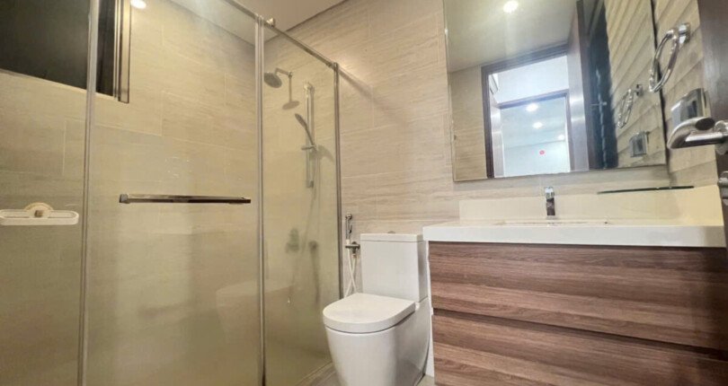 z6031128859392 8c7dbc7ac92aa283b2c06ca905114550 810x430 - Bán căn hộ Midtown M7 Tầng 4, dt 81m 2 phòng giá 7,1 tỷ đã có sổ