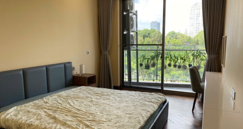 z6031282563468 0d1520b9f0b62daab350ee01f6a0a668 810x430 - Bán căn hộ Midtown M5 tầng 2 dt 102m 2pn bán giá 8,7 tỷ