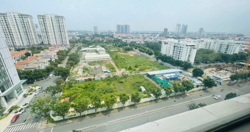 z6043621261974 d55439c3f3db9cbb3e4a5e564037d1b3 810x430 - Bán Hưng Phúc 1 tầng 12A dt 78m 2 phòng ngủ giá 6 tỷ