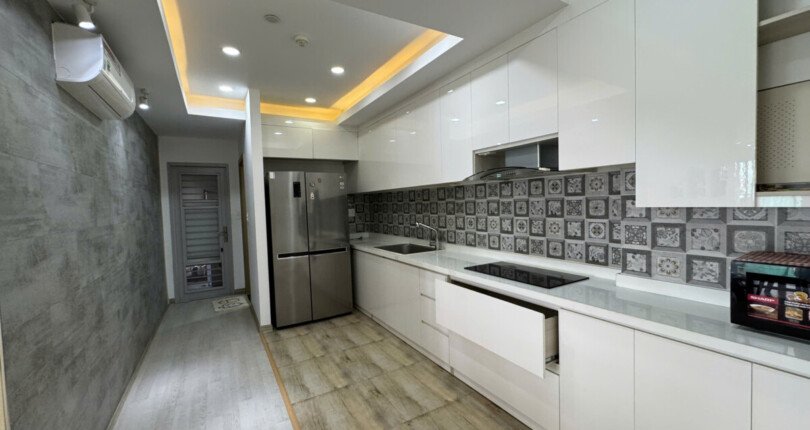 z6043622937766 5034364653d140043a019e0539e0031b 810x430 - Cho thuê Scenic Valley 1 diện tích 110m 2 phòng full nội thất