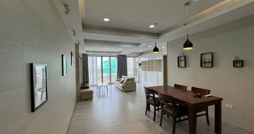 z6043622954182 a1a86a09e3a6678e04bea38cb7b31244 810x430 - Cho thuê Scenic Valley 1 diện tích 110m 2 phòng full nội thất