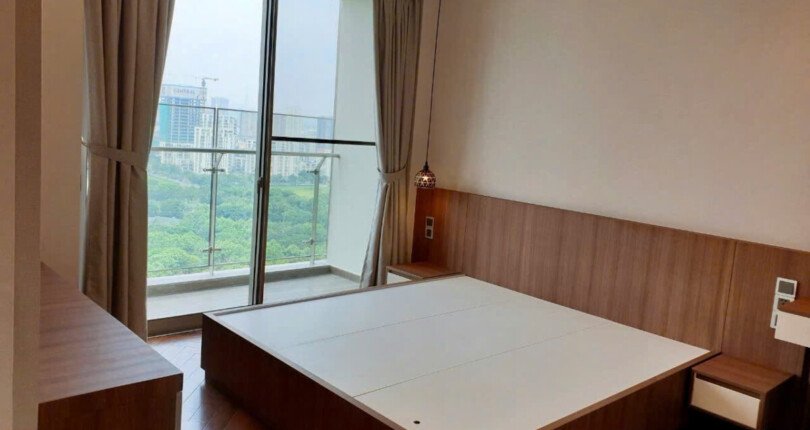 z6054388197810 a64731df532bd9ad3dcf250171bfd556 810x430 - Cho thuê Midtown M5 tầng 19 135m 3 phòng view sông full nội thất 60tr/th