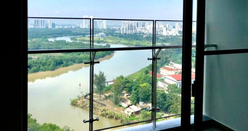 z6054388204135 3c86349f42d89bac8ddc9a028ea850a1 810x430 - Cho thuê Midtown M5 tầng 19 135m 3 phòng view sông full nội thất 60tr/th