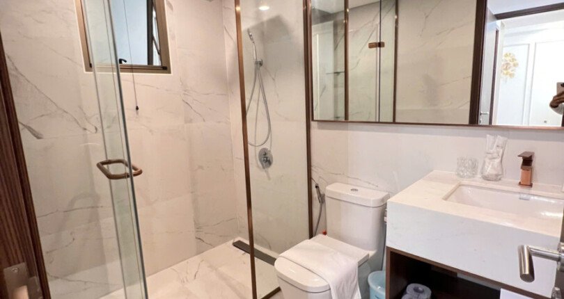 z6060824261292 309de319aff64b4dffb02ac3bbec83d7 810x430 - Cho Thuê Midtown M8 Tầng 6, dt 81m 2 phòng, full nội thất giá 1400usd/tháng