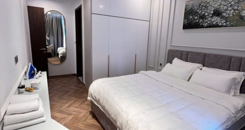 z6060824326756 5ace80c6e5212e694d70a00cbc36fee6 810x430 - Cho Thuê Midtown M8 Tầng 6, dt 81m 2 phòng, full nội thất giá 1400usd/tháng