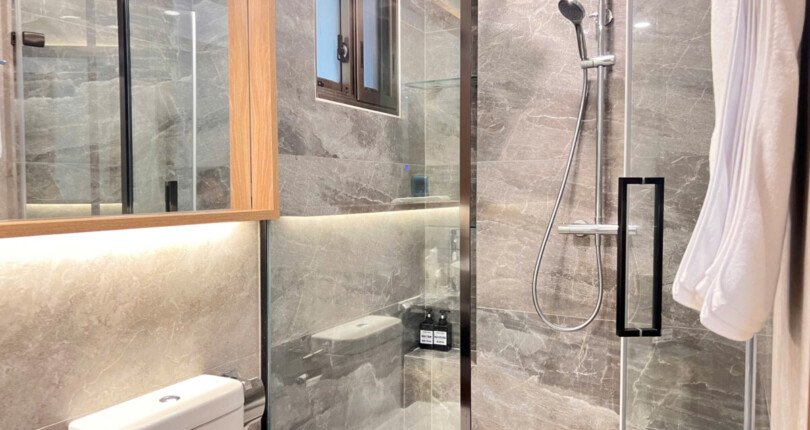 z6060824342711 f18255a6c88071c908e616b5c33924dd 810x430 - Cho Thuê Midtown M8 Tầng 6, dt 81m 2 phòng, full nội thất giá 1400usd/tháng