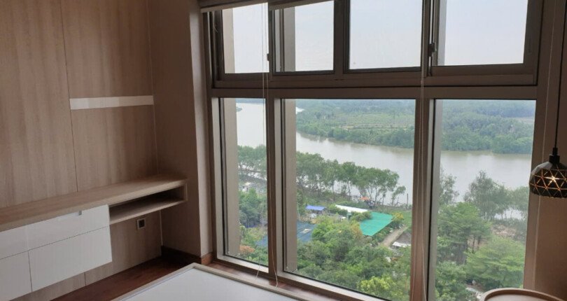 z6060824790012 a66cd6e89fe3cc730fb595370cb1a616 810x430 - Bán Midtown M5 PMH Q7 Tầng 11 135m 3 phòng view sông giá 12 tỷ