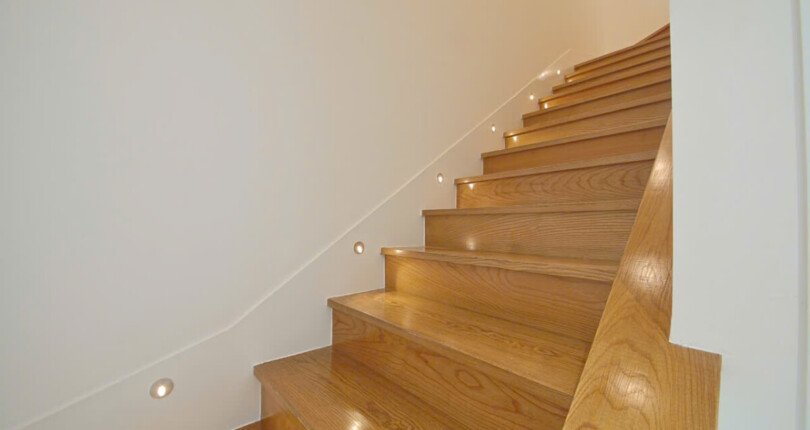 z6060827215246 ad8594cd02b5e4a9c6719b7bb30162fa 1 810x430 - Cho thuê Duplex Star Hill 133m 3 phòng nội thất mới giá 48 triệu/tháng