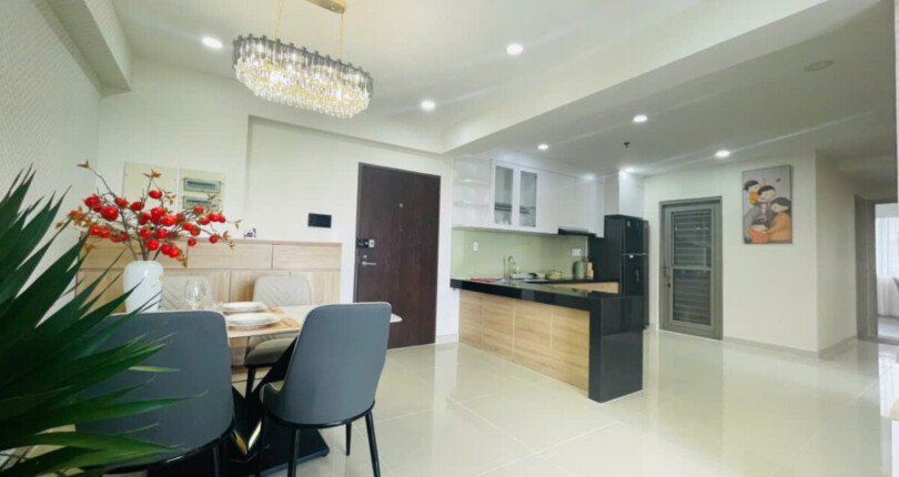 z6060828031090 6ce2fbbc8b39cfa2813b11da0ac30e24 810x430 - Cho Thuê Hưng Phúc Tầng 5 dt 110m 3 phòng full nội thất giá 32 triệu