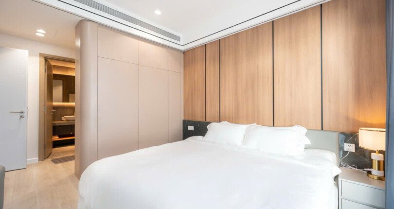 z6060830153411 63c110240d29dd3cb327fe28df8bd1ea 810x430 - Cho thuê căn hộ Antonia Tầng 19 124m 3 phòng giá 2300usd/tháng