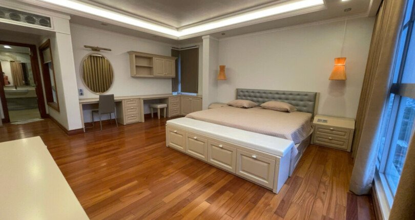 z6061100897293 6f0276975cebf41b2123bbf99bcaa7f8 810x430 - Cho thuê Penthouse Star Hill 306m 4 phòng ngủ Giá 58 triệu/tháng