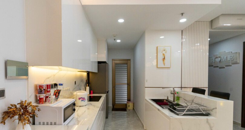 z6066074839984 7e47d492f029e81b80f352feaf01b47a 810x430 - Cho Thuê Midtown M8 Block B tầng 7 2 phòng giá 1400usd/tháng