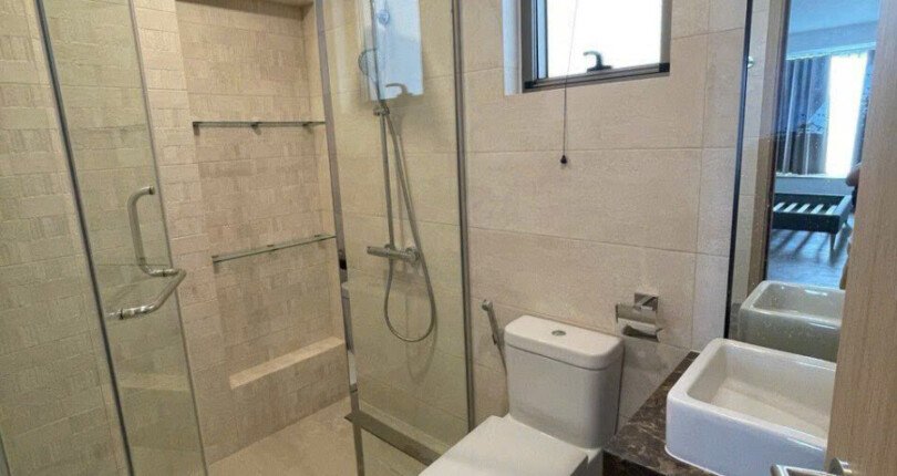 z6070291585157 f433aa2f224e7b6ed7f297388f88c9b6 810x430 - Bán Midtown M8 dt 83m 2 phòng full nội thất giá bán 8 tỷ, ô xe trệt