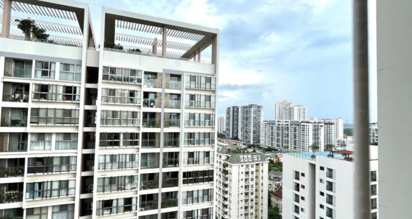 z6076659814961 2d7c5332581dd4bd486c0a90afbb8136 810x430 - Cho thuê Midtown M7 Bloc A Tầng 15 98m 3 phòng full nội thất giá 1500usd/tháng