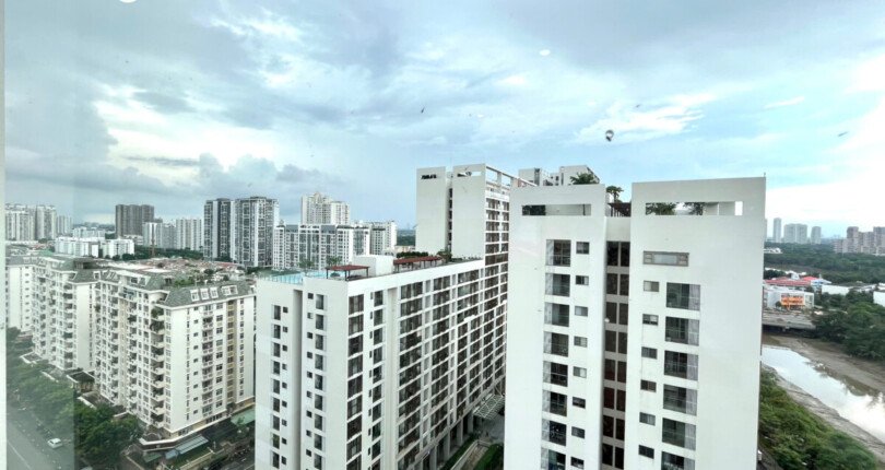 z6076659873488 594ebe9feb027b4d9e058ddb9023300b 810x430 - Cho thuê Midtown M7 Bloc A Tầng 15 98m 3 phòng full nội thất giá 1500usd/tháng