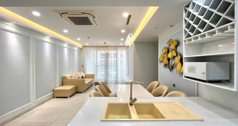 z6076659910421 af30f4209a46a8770b2ac0c6a8a6f1cb 810x430 - Cho thuê Midtown M7 Bloc A Tầng 15 98m 3 phòng full nội thất giá 1500usd/tháng