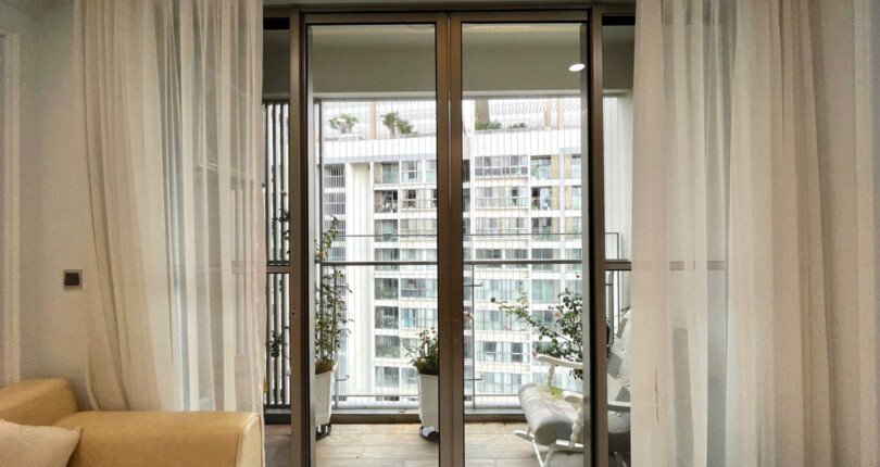 z6076659957124 3ae09b9eee53df456906019a93c86048 810x430 - Cho thuê Midtown M7 Bloc A Tầng 15 98m 3 phòng full nội thất giá 1500usd/tháng