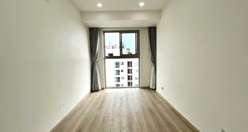 z6076659969711 40822ff848ed58beee09528b3250135e 810x430 - Cho thuê Midtown M7 Bloc A Tầng 15 98m 3 phòng full nội thất giá 1500usd/tháng