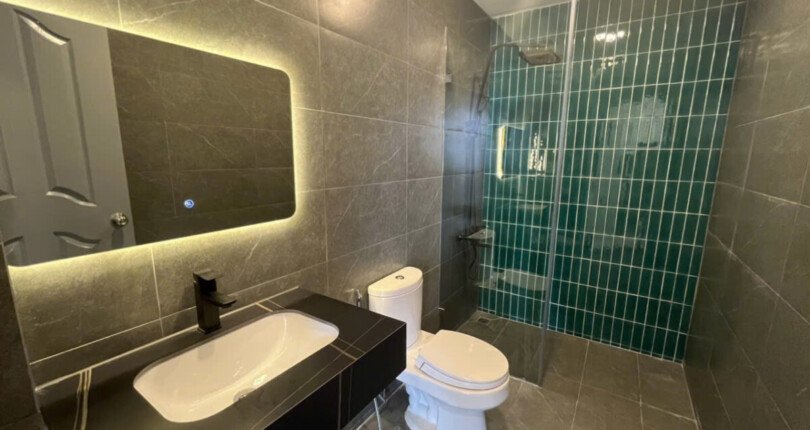 z6077324342278 75a9ff21cd31b2555474a24be35ebafa 810x430 - Bán căn hộ Sky Garden 3 Tầng 9 dt 70m 2 phòng giá 5 tỷ