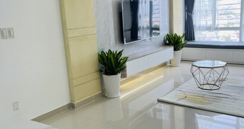 z6083358384306 0769ddea114857f018daab68f9c5d33c 810x430 - Bán căn hộ 13E2-11 Sky Garden 3 Dt 74m 3 phòng nhà đẹp giá 5 tỷ